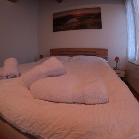 Matten bei Interlaken Fine&Pine Center Apartment מראה חיצוני תמונה